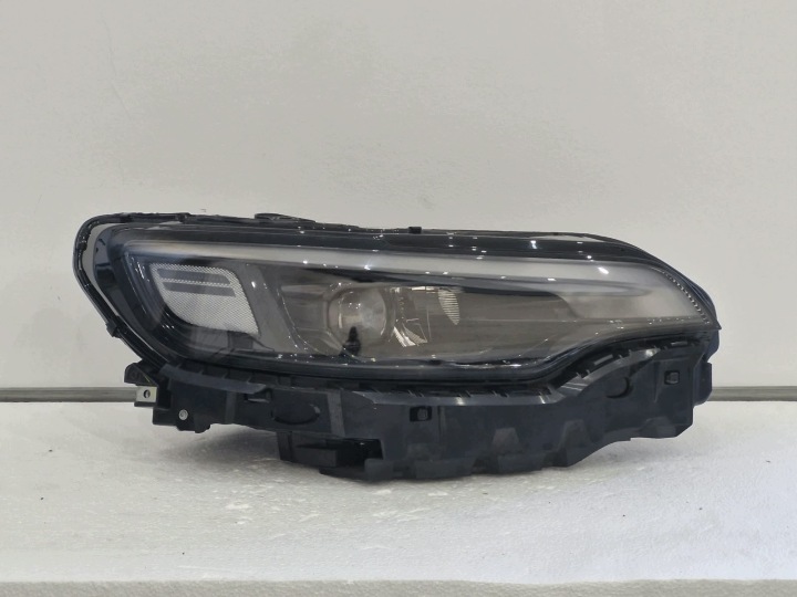 light right Jeep Cherokee KL 19- FULL LED