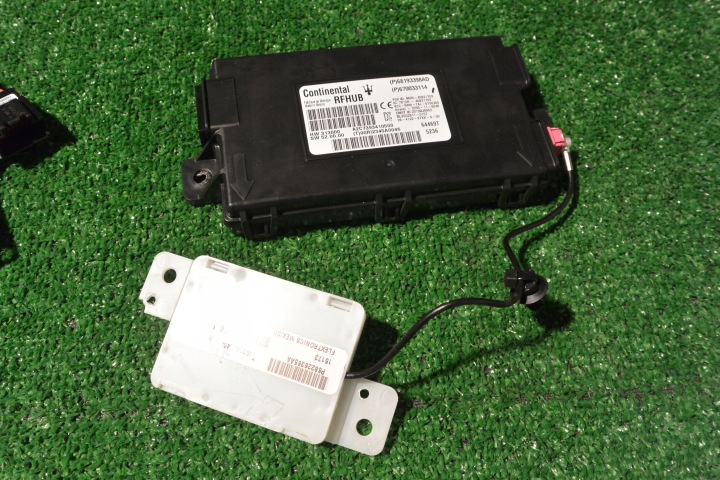 MODUL RIADIACA JEDNOTKA RFHUB MASERATI QUATTROPORTE VI