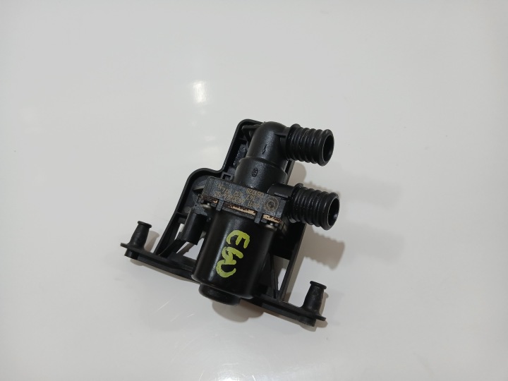 Nockenwellenversteller Pumpe des Wassers BMW E60 E61 OE 6920226 (4642348