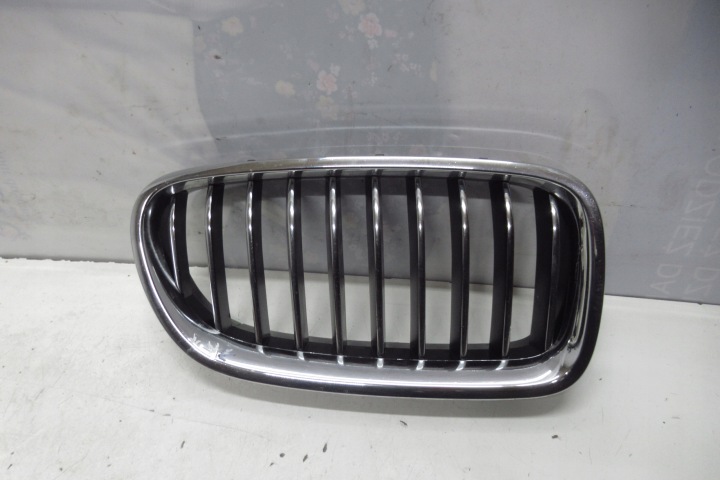 BMW 5 F10 F11 Grille Grille calandre Droit 7412324
