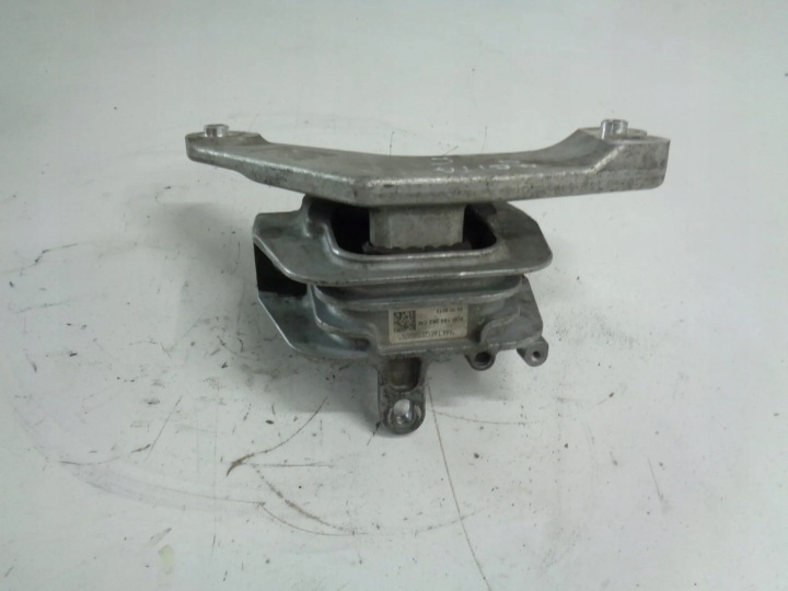 VW JETTA 6 5C 1.4 TSI HYBRID ENGINE MOUNT 5Q0199262CM