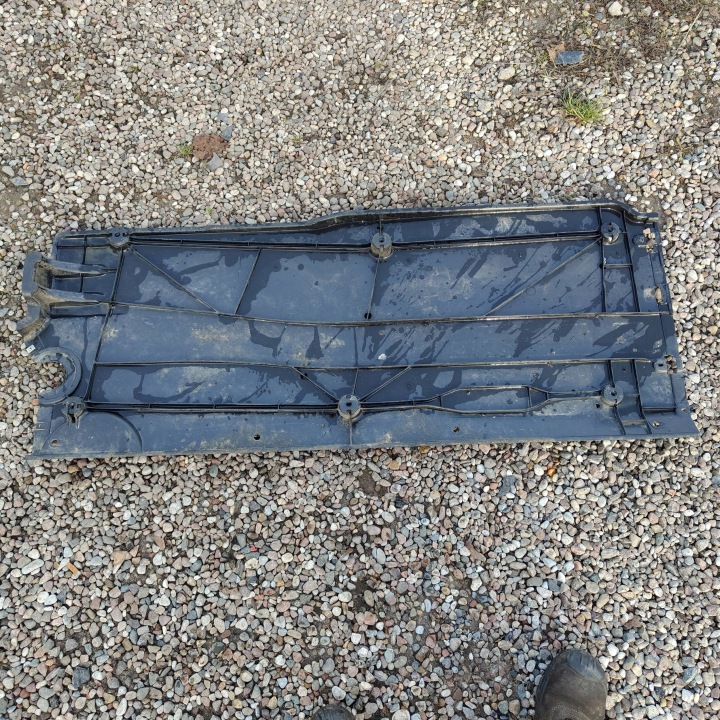 copertura GREMBIALINA Protezione Sottoscocca Laterale / lato Skoda Fabia Mk4 (6VA) 2Q0825201A