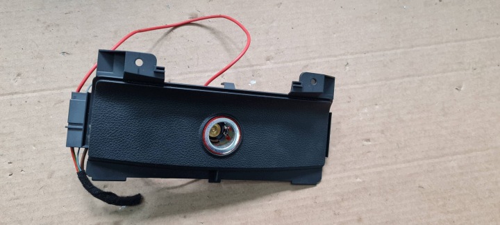 A6 C7 4G Blende Abdeckung Blende Gehäuse TUNELU SRODKOWEGO Adapter, Stecker 12V 8K0919343 A7 4G