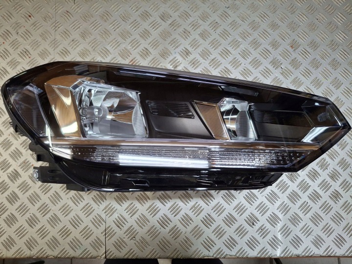 Licht rechts vorne VW TOURAN II 2015R->