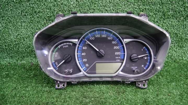 dials dials TOYOTA YARIS 3 1.5 B 83800-0U390 MB157560-777