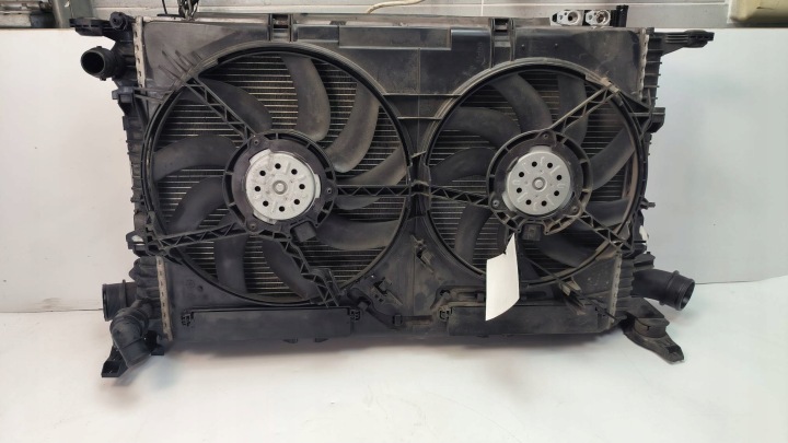 KOMPLET of radiators AUDI Q3 8U