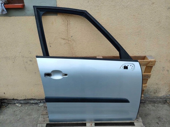 dveře pravý předek Citroen C4 Picasso EZRC
