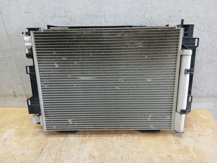 Kühler Wasserkühler Lüfter klimaanlage SMART A453 TWINGO III 3 A453000054