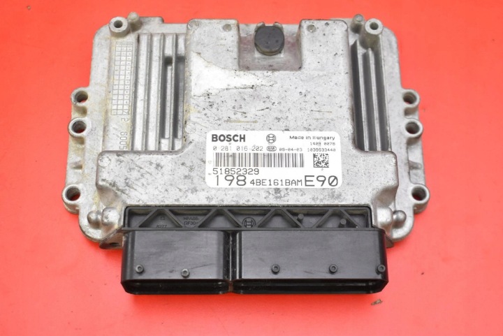 Unité de contrôle Ordinateur Moteur 51852329 0281016202 FIAT BRAVO 2 II 1.6 MULTIJET