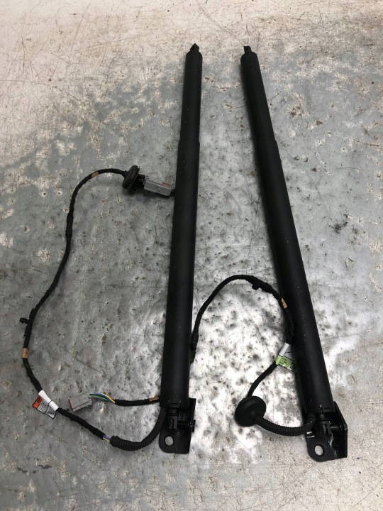 SILOWNIKI elektrisch heckklappe FORD KUGA MK3 LV4B-S402A55 LV4B-S402A54