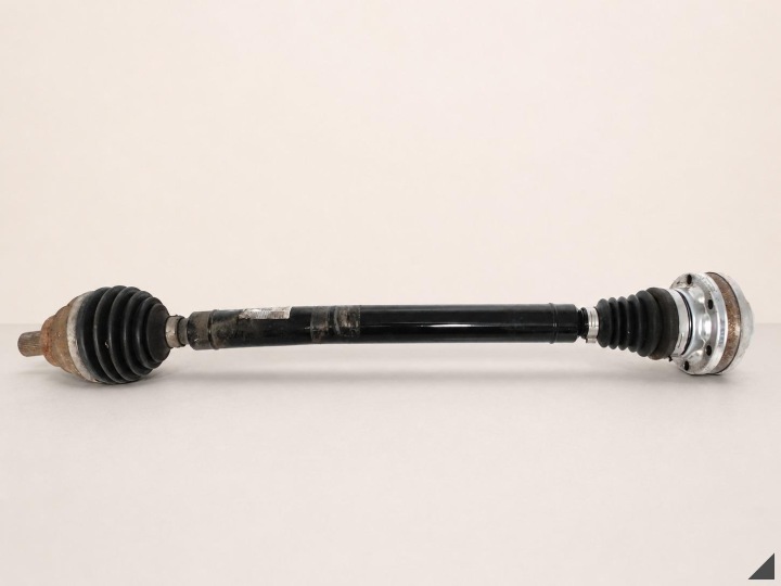 AUDI A3 8Y0 SEAT LEON IV VW GOLF VIII CUPRA SKODA poluosovina zglob prednji dio desna