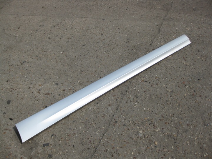 BMW E91 2.0 D 09R fedél lista küszöb bal 7202651