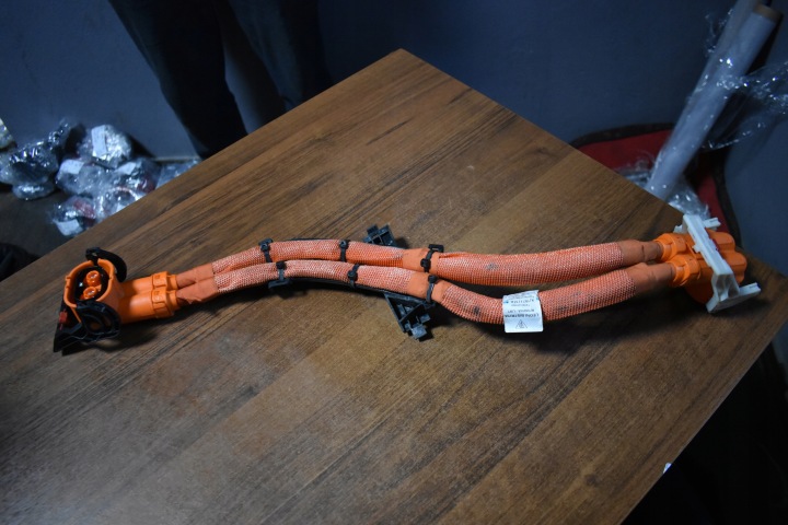 IDEALNY CONDUIT PIECES TUYAUX LADOWANIA ZASILANIA PORSCHE TAYCAN 1