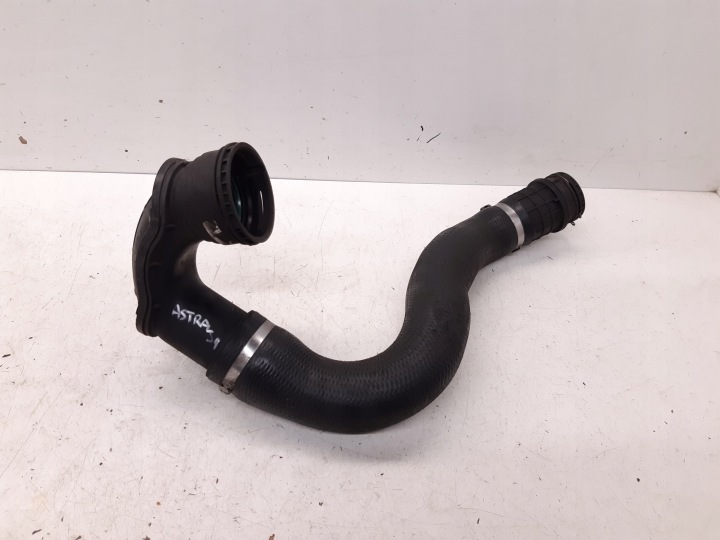 pipe of the intercooler Opel Astra J