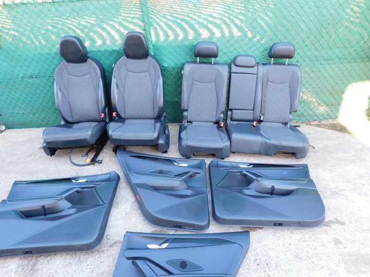 Fotele fotele komplet z poduszkami AIRBAG do VW Tiguan III idealny