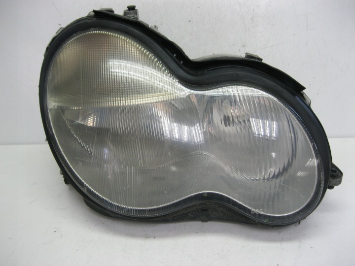 light front right Mercedes C-Klasa W203
