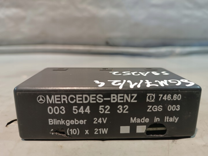 relay module of indicators MERCEDES ECONIC 0035445232