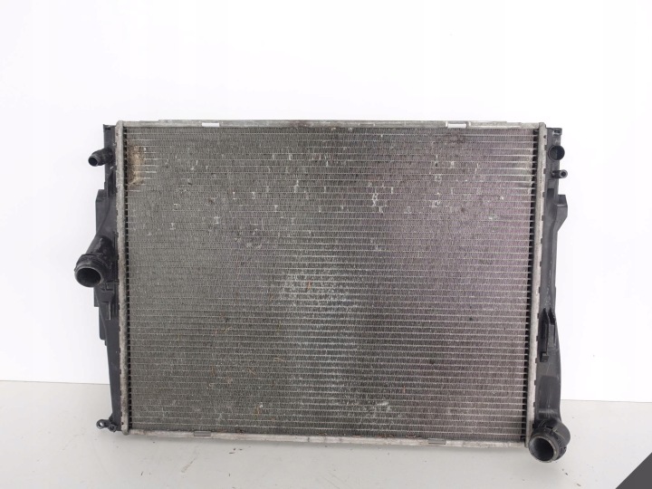 BMW E81 E82 E84 E87 E88 E89 E90 E91 E92 E93 Radiatore motore usato 7542199
