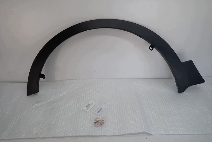 SUZUKI SX4 S-CROSS 16- modanatura per parafango sinistra anteriore 77221-64R0