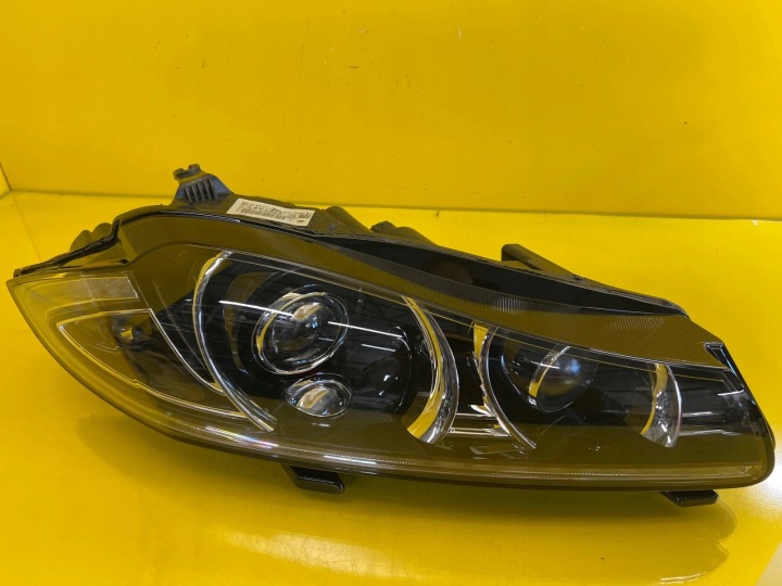 Jaguar XF et X250 Lift Xenon Feux phare Droit Avant CX23-13W029-BJ