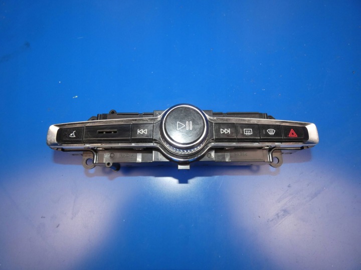 VOLVO XC90 II V90 XC60 II S60 III V60 PANEL SWTEROWANIA RADIA