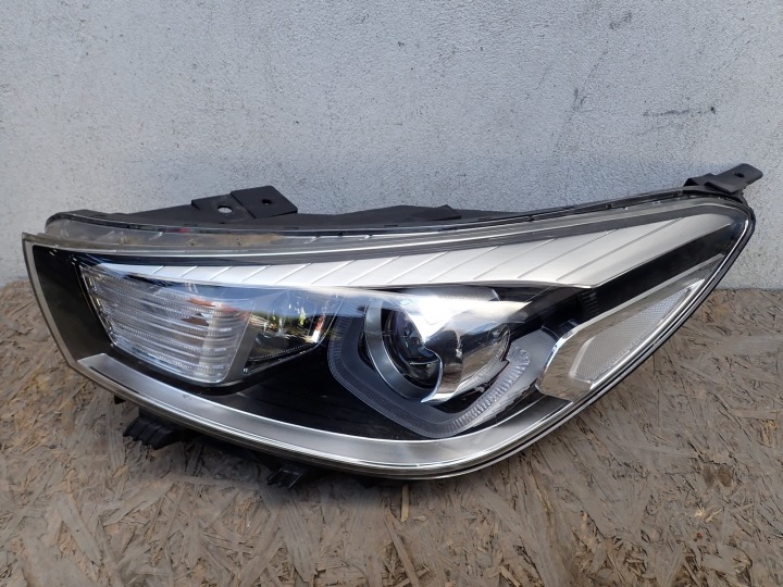 far lijeva REFLEKTOR lijevi LED KIA RIO 4 IV YB 2017- 92101-H8010 215