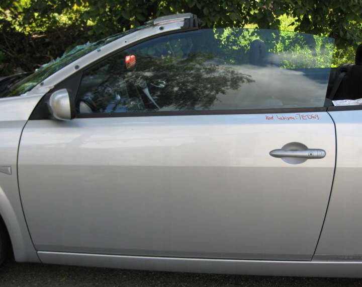 RENAULT MEGANE II CC CABRIO 06R Tür Fahrer links vorne der Räder.TED69