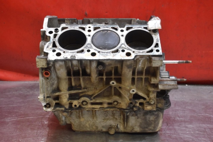 BLOK DOL motora radilica 04792660AA CHRYSLER PACIFICA 1 i 3.5 V6 213 KM 03-08
