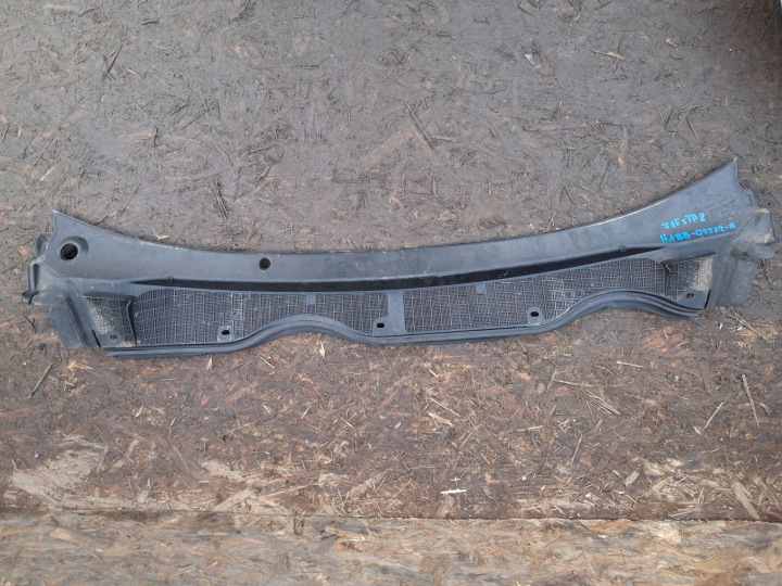 Grille égouttage Supérieure KOMPLET FORD FIESTA MK8 H1BB-02222-A