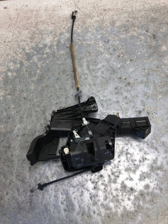 de la Serrure Portière Gauche Arrière FORD FOCUS MK2 4M5A-A26413-BC