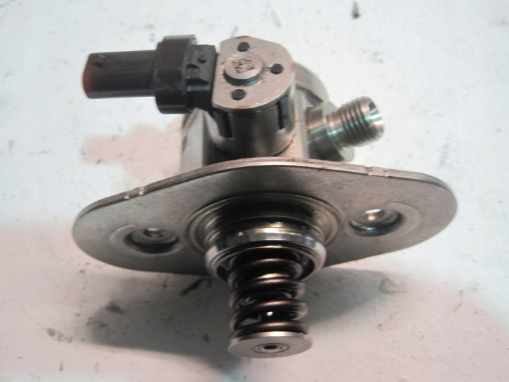 feed pump BMW F30 F20 2,0I 7642466