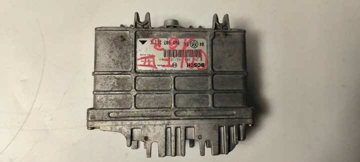 Computer 8A0907311K 1.8 VOLKSWAGEN GOLF III