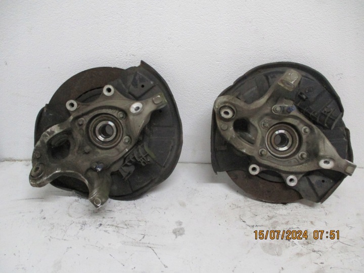 Achsschenkel Radnabe Radlager heck hinten rechts MERCEDES GLK 2,2CDI