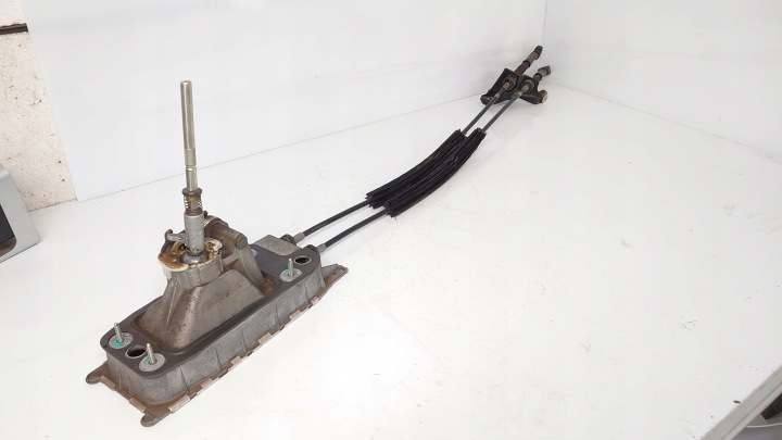 VW SEAT SKODA AUDI trim LEWAEK of the gear 1.2 TSI 1K0711061C 1K0711049ES