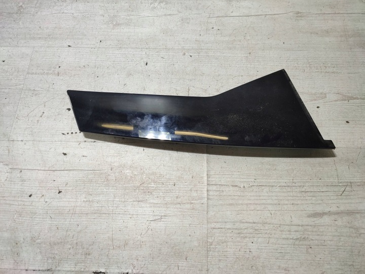 Peugeot 308 2019 rear part side right moulding door tylnych