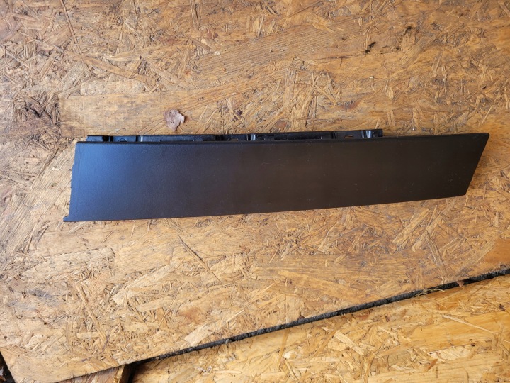 moulding door right rear part RENAULT CLIO V 822835668R