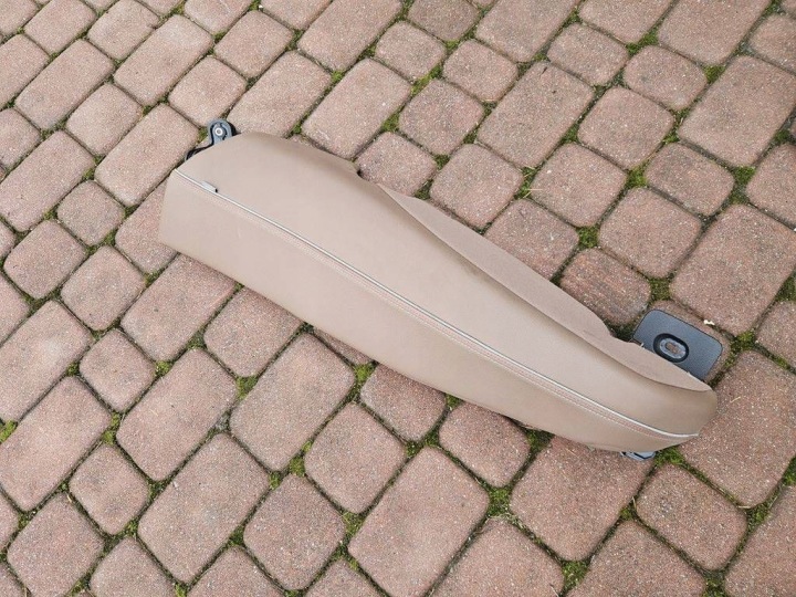 Naroznika kanapy zadok zadnej wersja pod airbag L Opel Insignia B 39105710