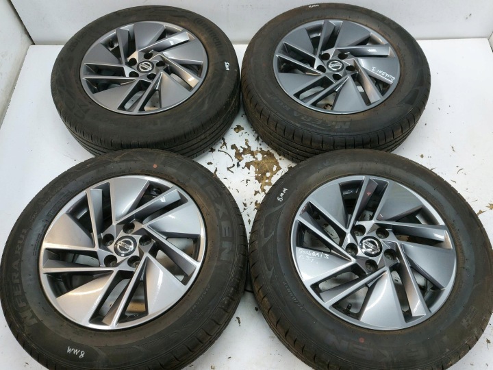 Nissan Qashqai III J12 Reifen Räder felgen Reifen 17 215/65R17 KOMPLET AC4CH-T6 6UA2A