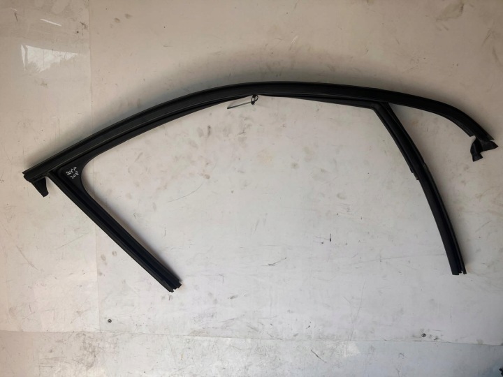 Châssis Joint Portière Droite Avant PEUGEOT 308 T9 MATOWA
