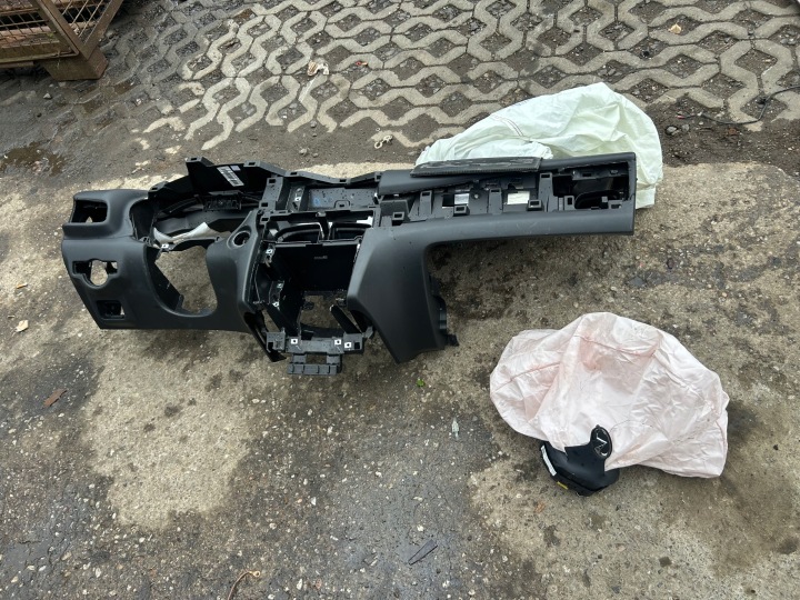 INFINITI Q30 consolle Cruscotto KIT COMPLETE airbag AIR BAG WYSTRZELONA