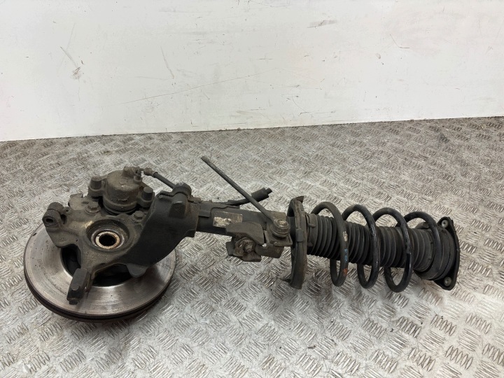 achsschenkel radnabe radlager mcpherson rechts FORD FOCUS MK3 1.6 TDCI 10