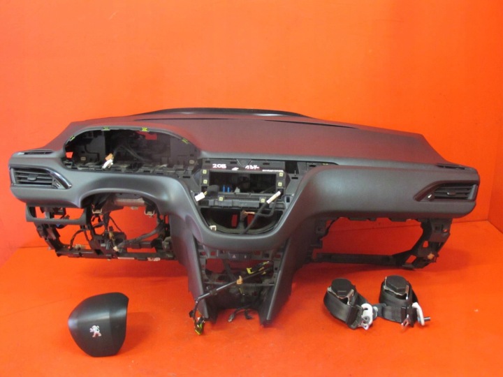 PEUGEOT 208 a 1 2008 přístrojová deska konzola airbag airbagy napínáky napínací pásy KOMPLET