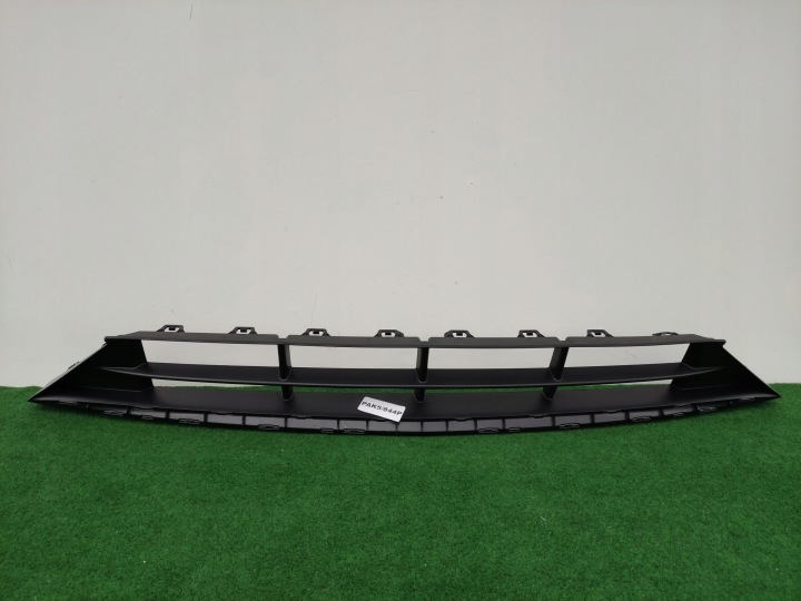 MERCEDES CLE C236 AMG Lüftungsgitter der Stoßstange mitte A2368852902 PAK5/844P