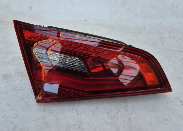 AUDI A3 8V 8V4 SPORTBACK 12- Licht links heck hinten für die Heckklappe LED 8V4945093A