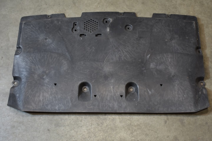 perfetto stato copertura grembialina coperchio , copertura protezione sottoscocca motore BMW G70 G60 1