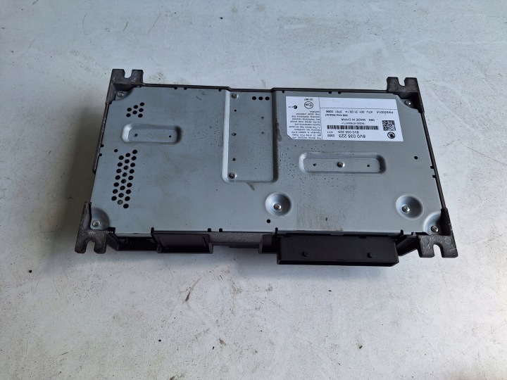 VW SEAT SKODA AUDI Verstärker 8V0035223
