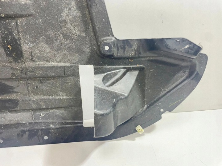 BMW X7 G07 9178892 Transmission Shield 10