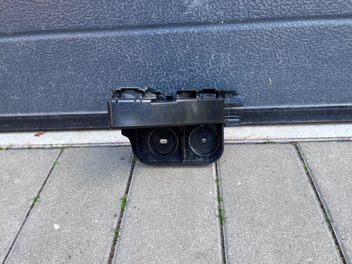 VW MULTIVAN 7T0 T7 Tartók tartó hátsót lökhárítónak 7T0807484B