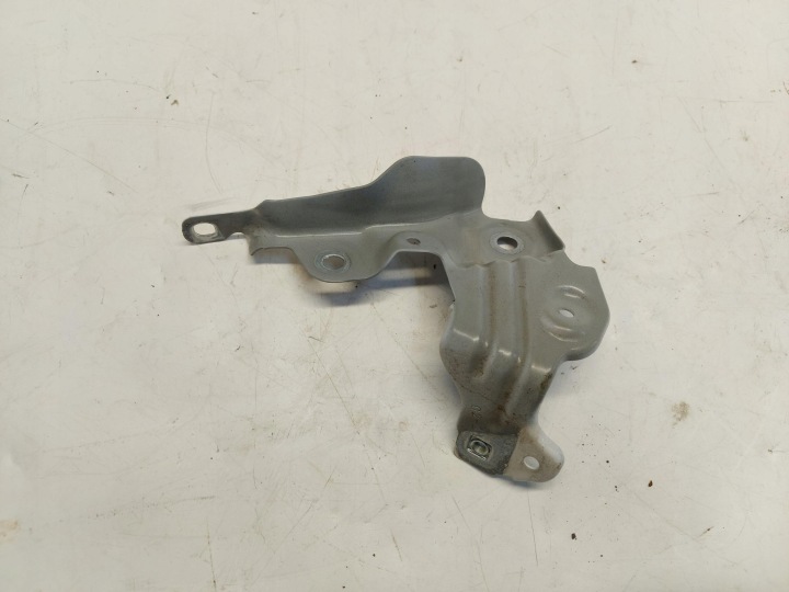 BMW F40 M135i Halter des Kotflügels links 7450387