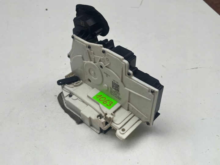 AUDI A6 A7 C8 de la Serrure Portière Droite Arrière 4K0839016P @M